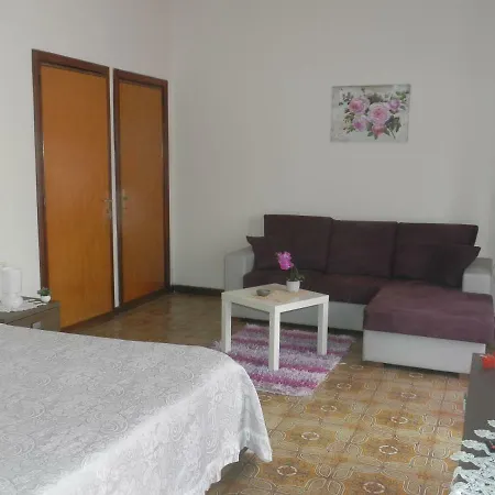 Sa Domo De Giulietta Bed & Breakfast